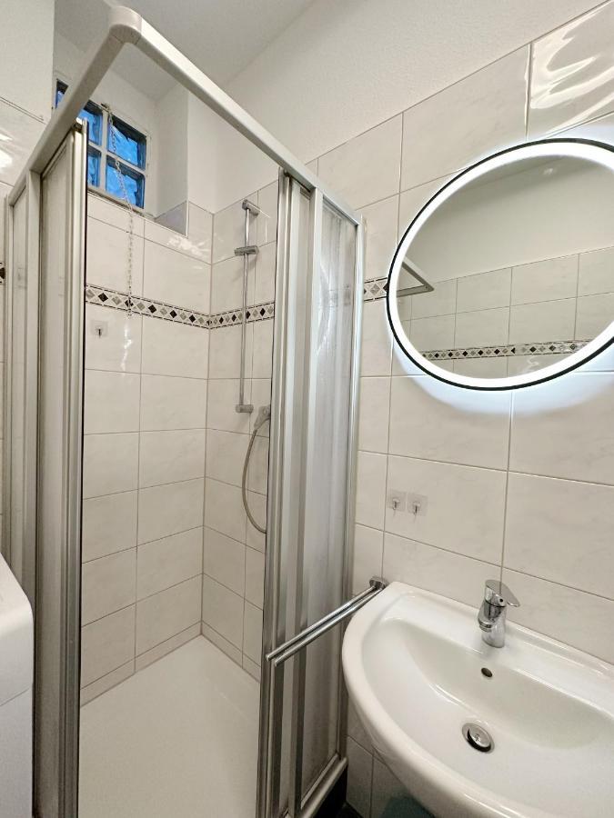 Igo Apartment 2 Schlafenzimmer Mit Waschmaschine Trockner Haustier Rheinufer 5Min Netflix Disney Plus 17-6 Дуйсбург Экстерьер фото